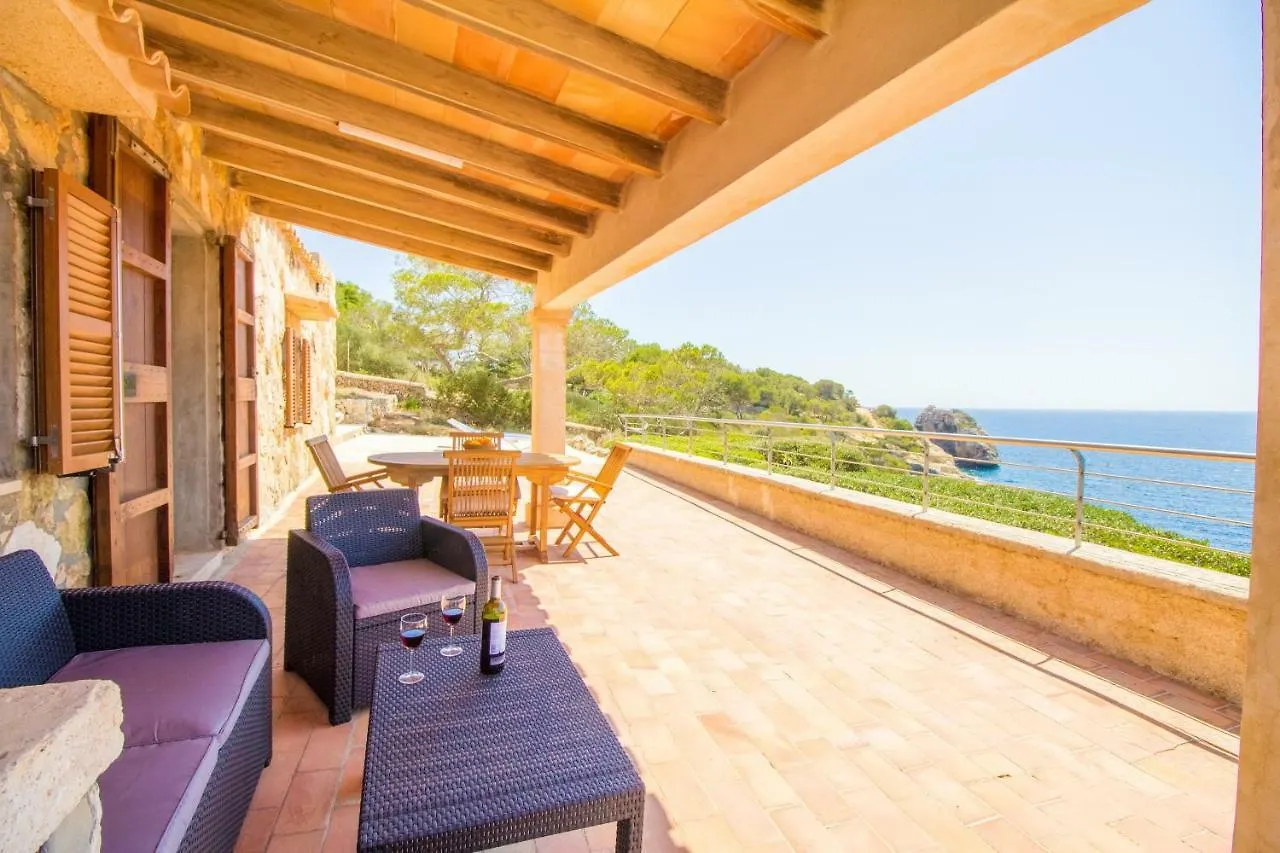 Beautiful Private Villa On The Sea Santanyi